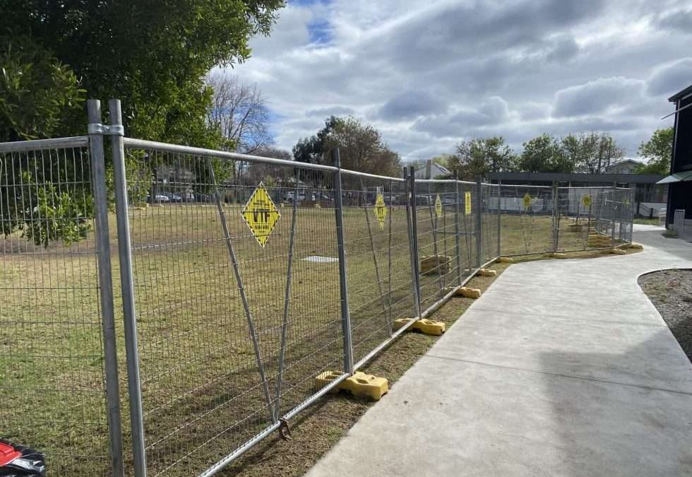 Temporary Fencing at the St Kilda Festival: Creating a Safe and Secure Space for a Major Sporting Event